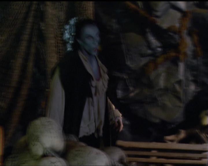 Charmed-Online_dot_net-5x02AWitchsTailPart2-0167.jpg