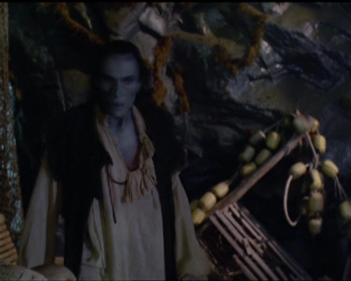 Charmed-Online_dot_net-5x02AWitchsTailPart2-0169.jpg