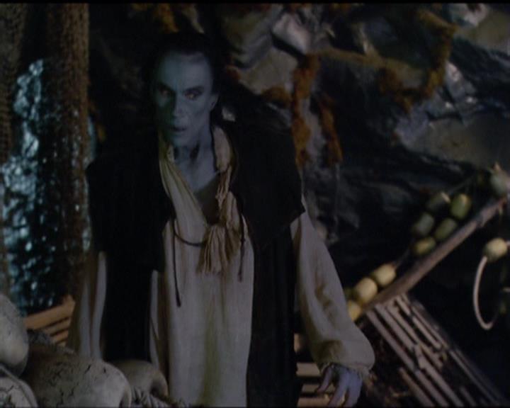 Charmed-Online_dot_net-5x02AWitchsTailPart2-0170.jpg