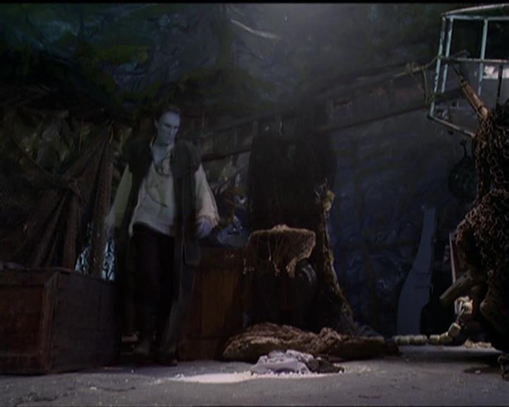 Charmed-Online_dot_net-5x02AWitchsTailPart2-0175.jpg