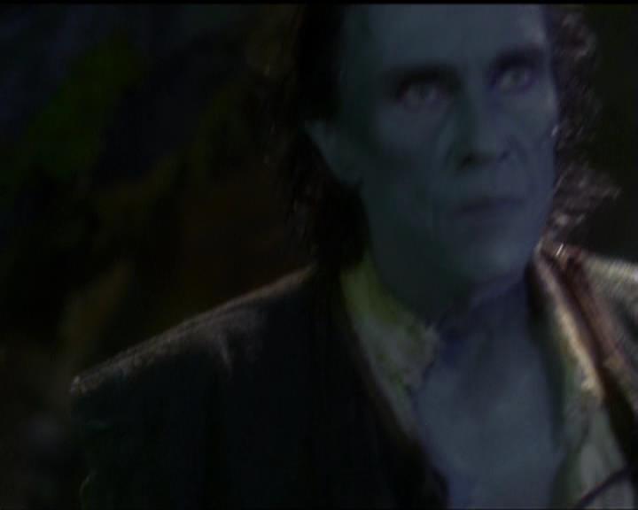 Charmed-Online_dot_net-5x02AWitchsTailPart2-0195.jpg