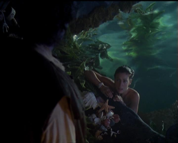 Charmed-Online_dot_net-5x02AWitchsTailPart2-0201.jpg