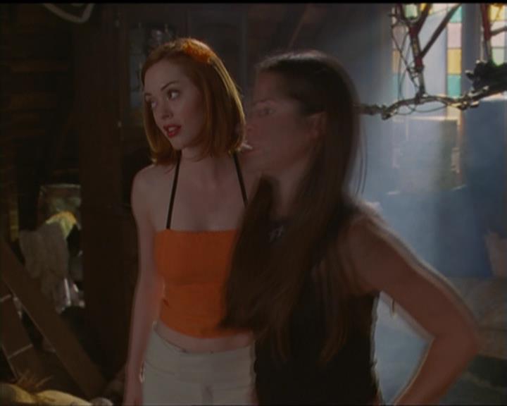 Charmed-Online_dot_net-5x02AWitchsTailPart2-1176.jpg