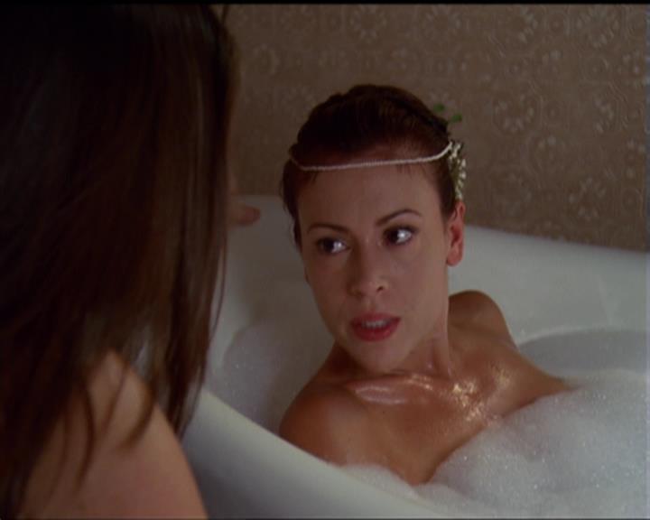 Charmed-Online_dot_net-5x02AWitchsTailPart2-1237.jpg