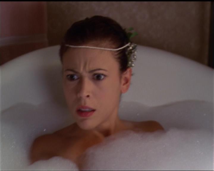 Charmed-Online_dot_net-5x02AWitchsTailPart2-1389.jpg