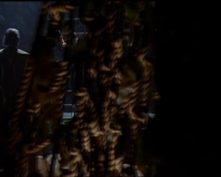 Charmed-Online_dot_net-5x02AWitchsTailPart2-1577.jpg