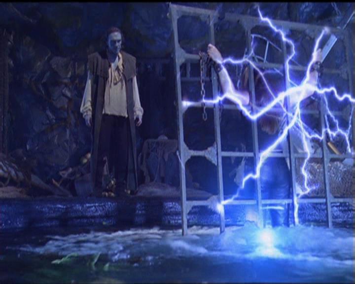 Charmed-Online_dot_net-5x02AWitchsTailPart2-1609.jpg