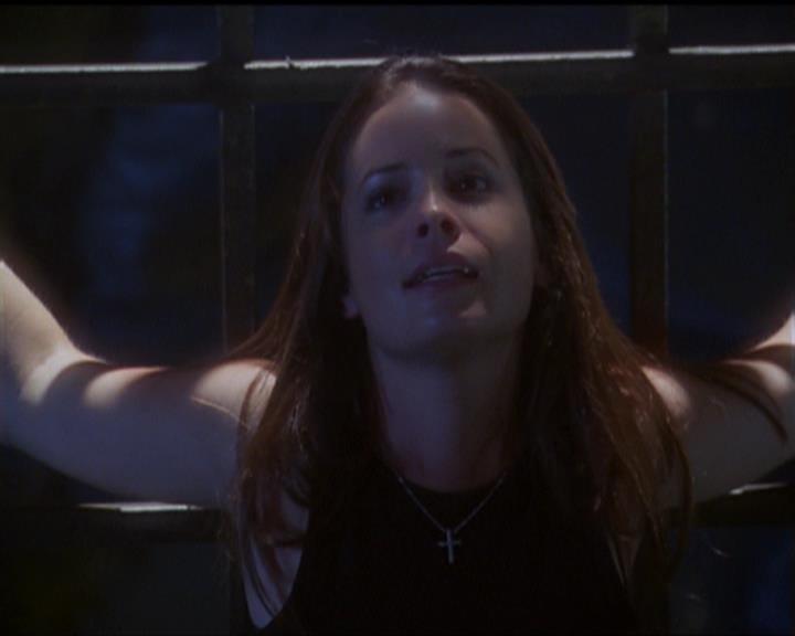 Charmed-Online_dot_net-5x02AWitchsTailPart2-1615.jpg