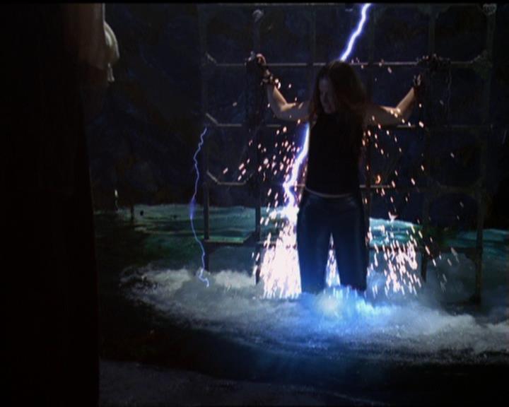 Charmed-Online_dot_net-5x02AWitchsTailPart2-1620.jpg