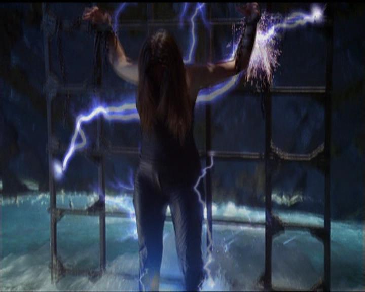Charmed-Online_dot_net-5x02AWitchsTailPart2-1801.jpg