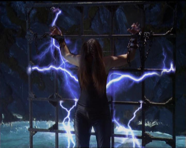 Charmed-Online_dot_net-5x02AWitchsTailPart2-1805.jpg