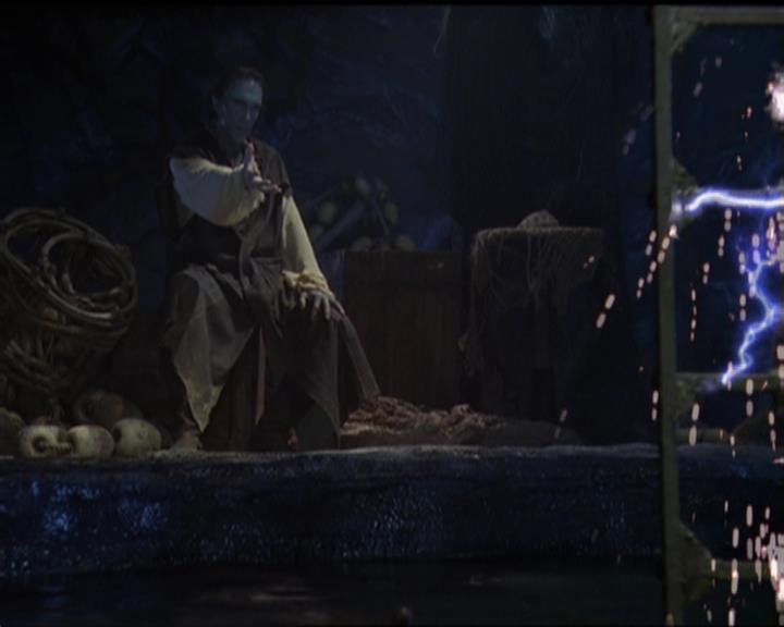 Charmed-Online_dot_net-5x02AWitchsTailPart2-1813.jpg
