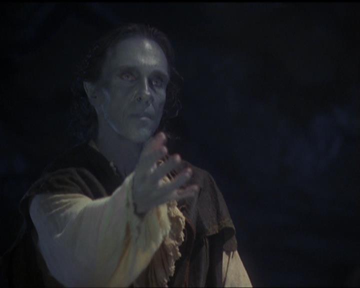 Charmed-Online_dot_net-5x02AWitchsTailPart2-1824.jpg