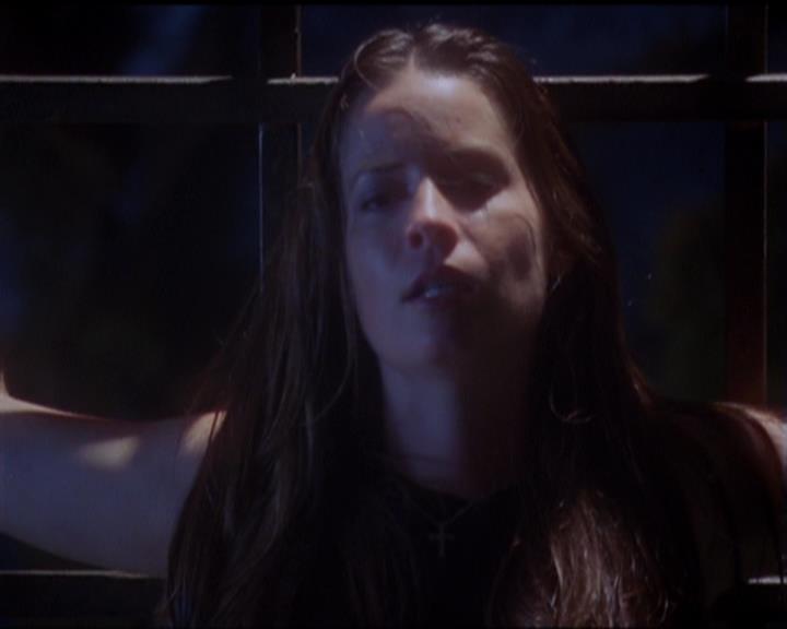 Charmed-Online_dot_net-5x02AWitchsTailPart2-1844.jpg