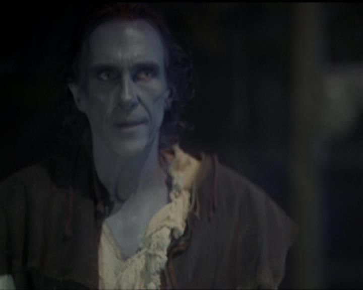 Charmed-Online_dot_net-5x02AWitchsTailPart2-1847.jpg