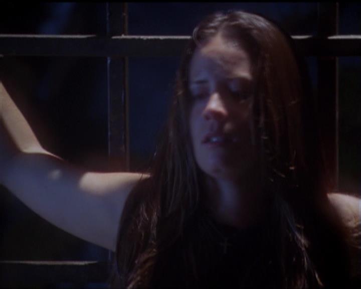 Charmed-Online_dot_net-5x02AWitchsTailPart2-1866.jpg