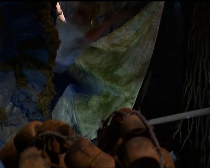 Charmed-Online_dot_net-5x02AWitchsTailPart2-1914.jpg