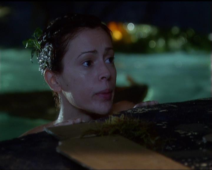 Charmed-Online_dot_net-5x02AWitchsTailPart2-1998.jpg