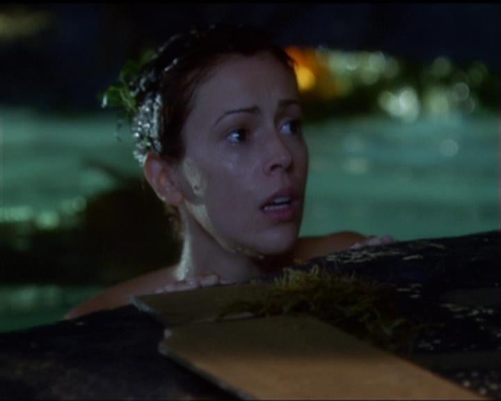 Charmed-Online_dot_net-5x02AWitchsTailPart2-2011.jpg