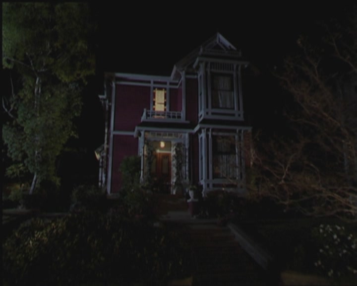 Charmed-Online_dot_net-5x03HappelyEverAfter0000.jpg