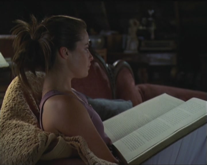 Charmed-Online_dot_net-5x03HappelyEverAfter0013.jpg