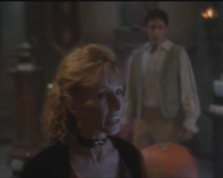 Charmed-Online_dot_net-5x03HappelyEverAfter0159.jpg