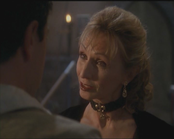 Charmed-Online_dot_net-5x03HappelyEverAfter0175.jpg