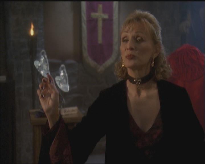 Charmed-Online_dot_net-5x03HappelyEverAfter0194.jpg