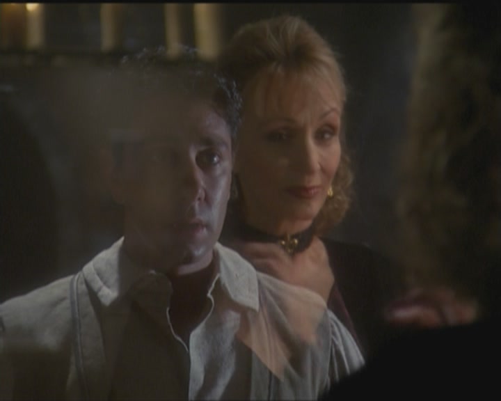Charmed-Online_dot_net-5x03HappelyEverAfter0204.jpg