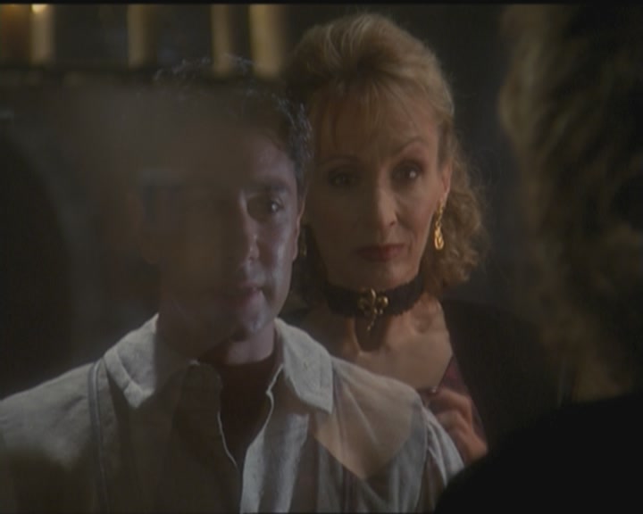 Charmed-Online_dot_net-5x03HappelyEverAfter0208.jpg