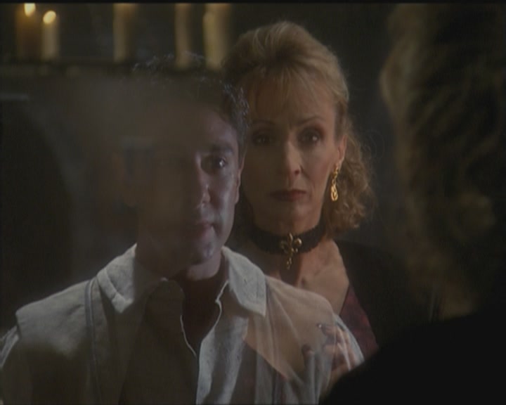 Charmed-Online_dot_net-5x03HappelyEverAfter0212.jpg