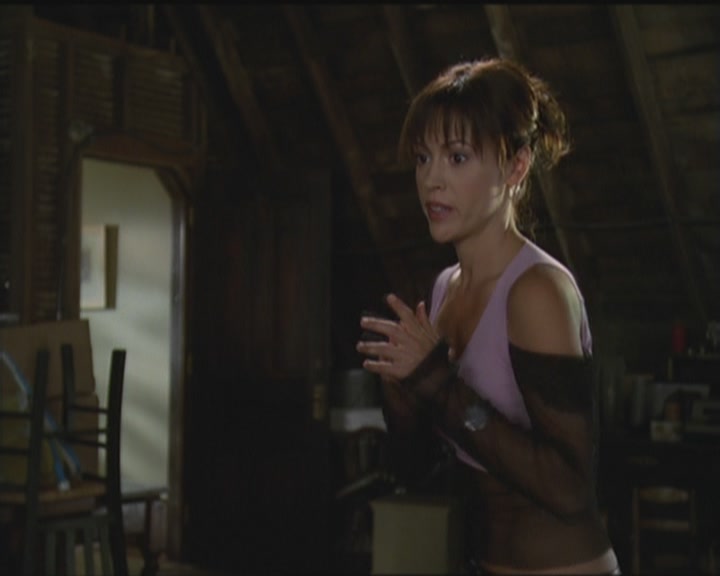 Charmed-Online_dot_net-5x03HappelyEverAfter0376.jpg