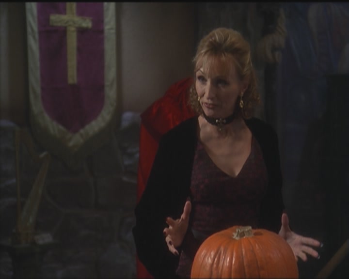 Charmed-Online_dot_net-5x03HappelyEverAfter0400.jpg
