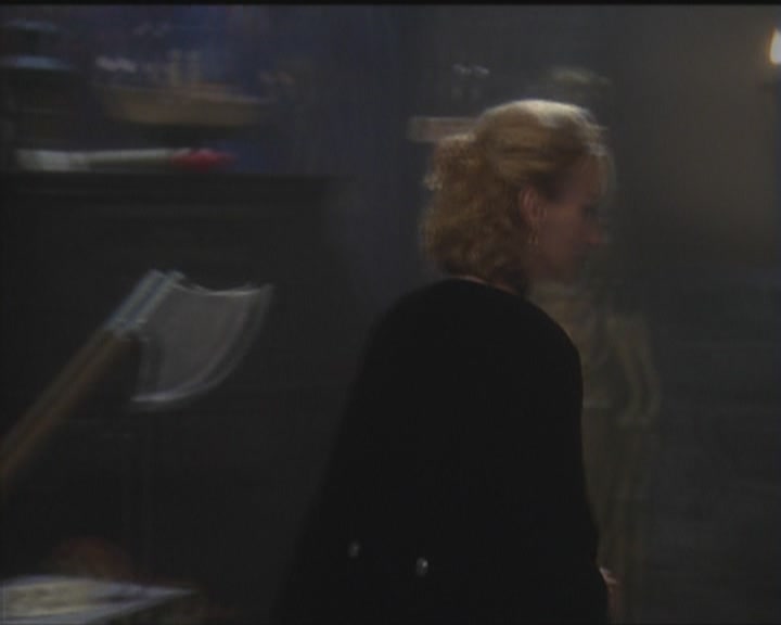 Charmed-Online_dot_net-5x03HappelyEverAfter0410.jpg