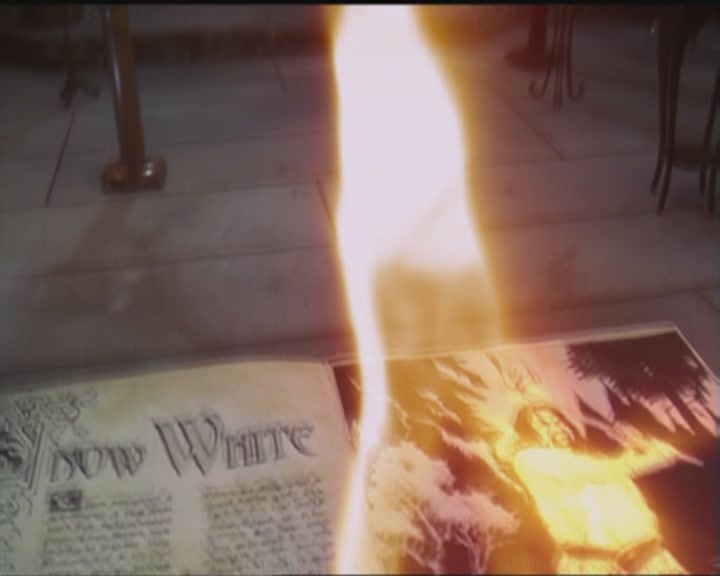 Charmed-Online_dot_net-5x03HappelyEverAfter0422.jpg