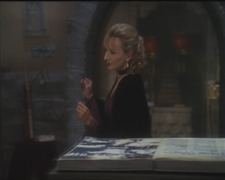 Charmed-Online_dot_net-5x03HappelyEverAfter0428.jpg