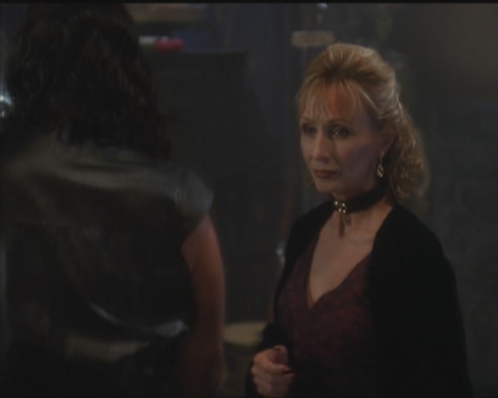 Charmed-Online_dot_net-5x03HappelyEverAfter0436.jpg