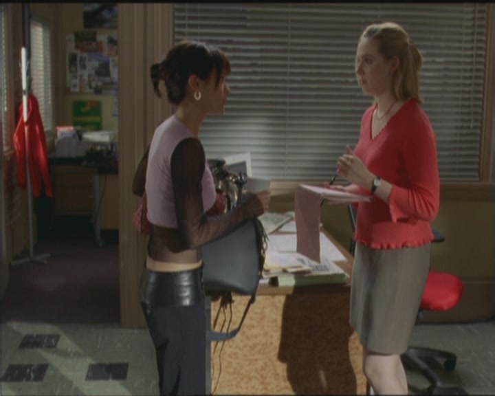 Charmed-Online_dot_net-5x03HappelyEverAfter0459.jpg