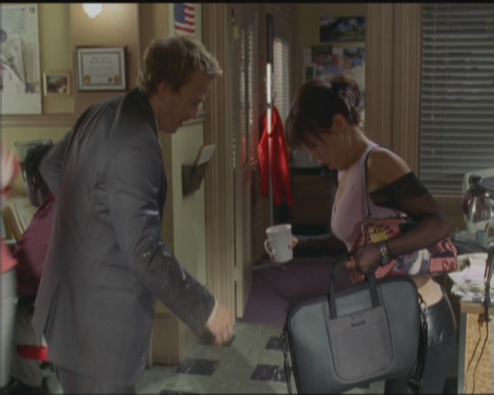 Charmed-Online_dot_net-5x03HappelyEverAfter0466.jpg