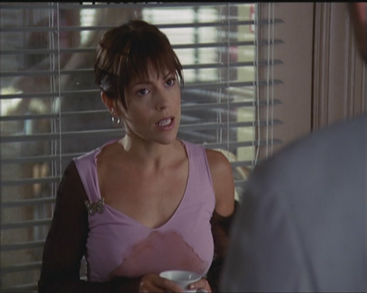 Charmed-Online_dot_net-5x03HappelyEverAfter0540.jpg