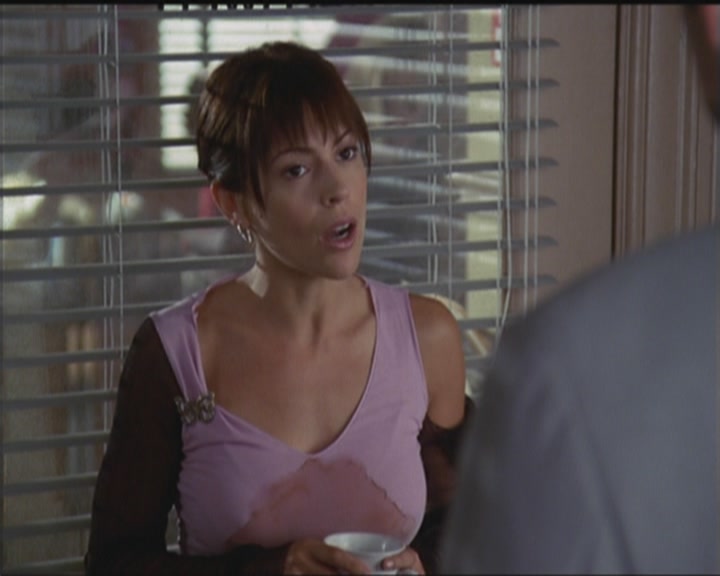 Charmed-Online_dot_net-5x03HappelyEverAfter0541.jpg
