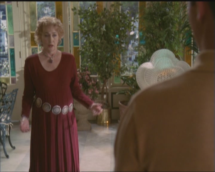 Charmed-Online_dot_net-5x03HappelyEverAfter0659.jpg