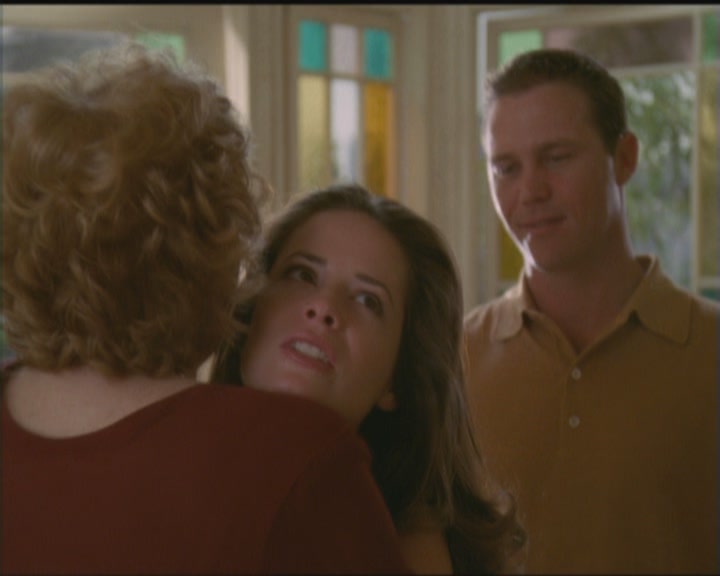 Charmed-Online_dot_net-5x03HappelyEverAfter0676.jpg