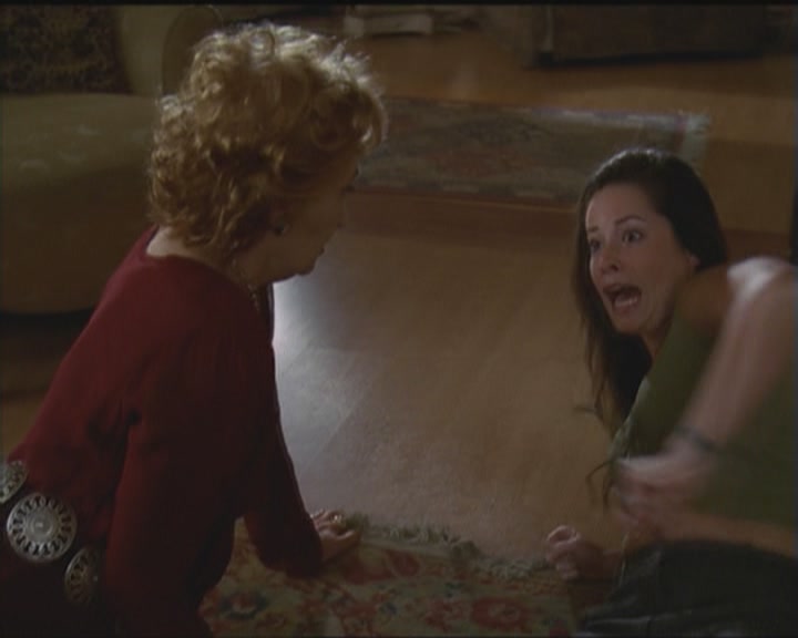 Charmed-Online_dot_net-5x03HappelyEverAfter0789.jpg