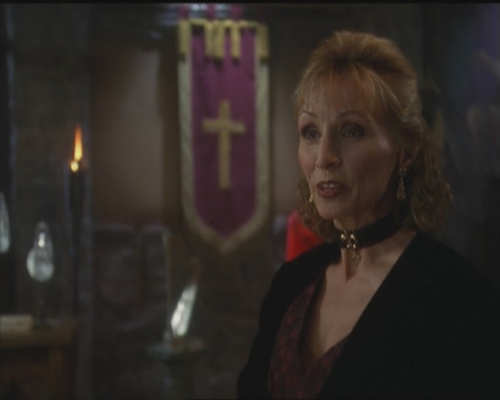 Charmed-Online_dot_net-5x03HappelyEverAfter0806.jpg