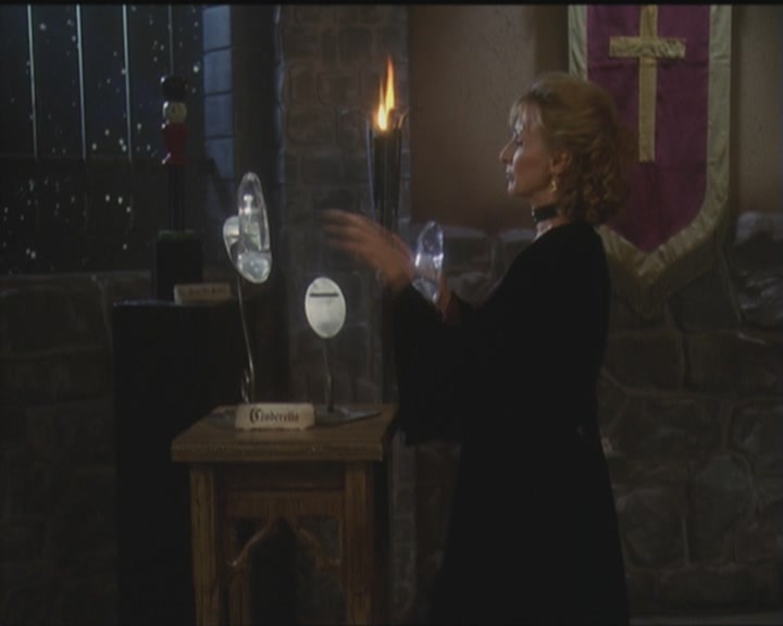 Charmed-Online_dot_net-5x03HappelyEverAfter0811.jpg
