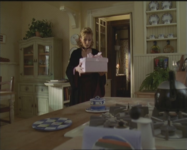 Charmed-Online_dot_net-5x03HappelyEverAfter0877.jpg