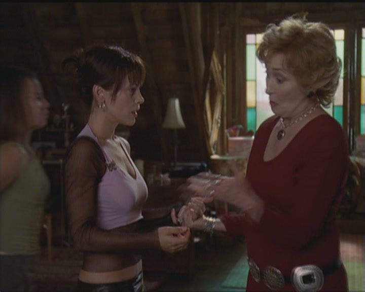 Charmed-Online_dot_net-5x03HappelyEverAfter0935.jpg
