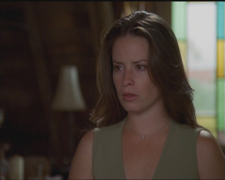 Charmed-Online_dot_net-5x03HappelyEverAfter0952.jpg