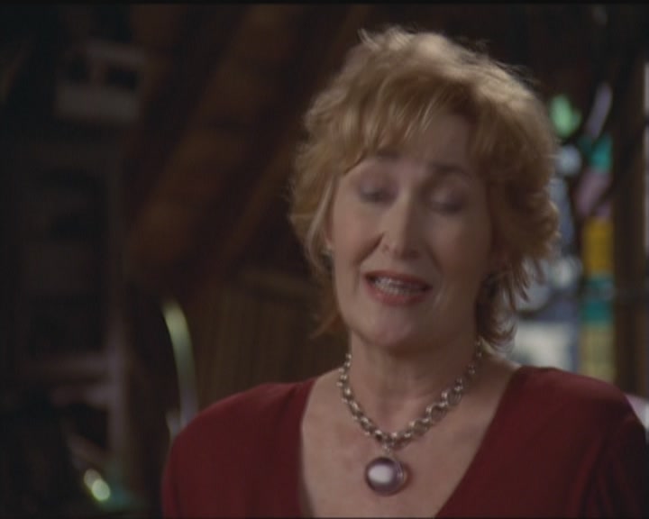 Charmed-Online_dot_net-5x03HappelyEverAfter0985.jpg